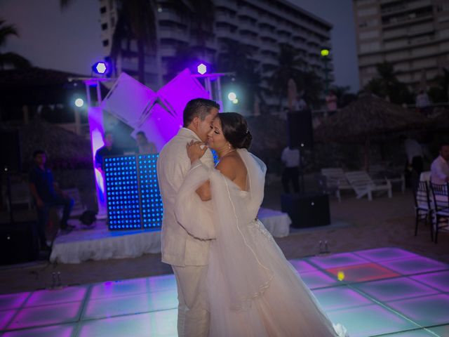 La boda de Jesús y Perla en Ixtapa Zihuatanejo, Guerrero 23