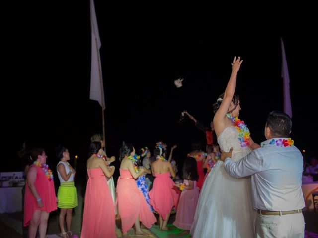 La boda de Jesús y Perla en Ixtapa Zihuatanejo, Guerrero 28