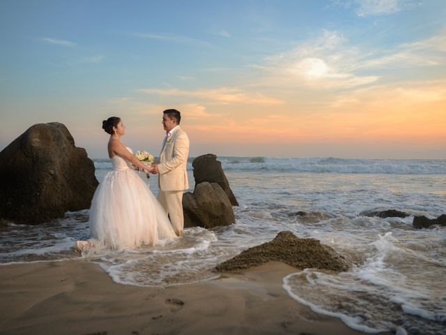 La boda de Jesús y Perla en Ixtapa Zihuatanejo, Guerrero 35