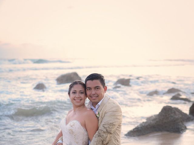 La boda de Jesús y Perla en Ixtapa Zihuatanejo, Guerrero 38