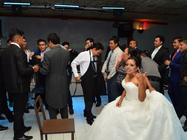 La boda de Ricardo y Adris en León, Guanajuato 76