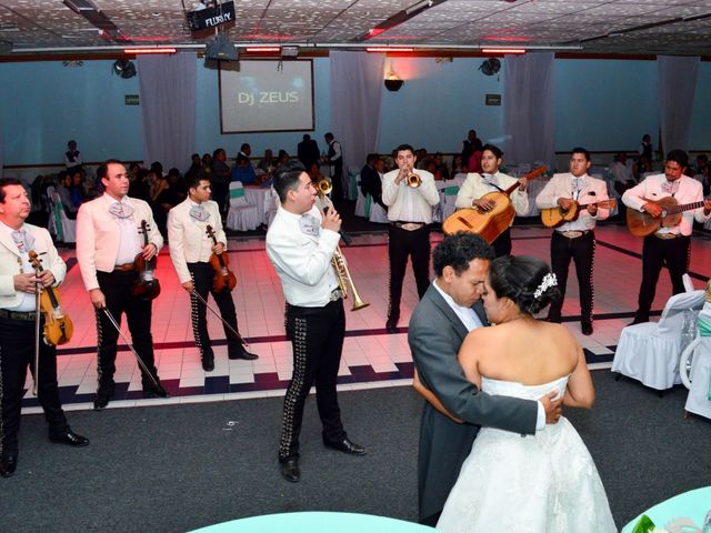 La boda de Ricardo y Adris en León, Guanajuato 118