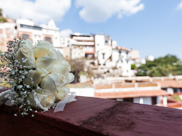 La boda de Mario y Nayeli en Taxco, Guerrero 3