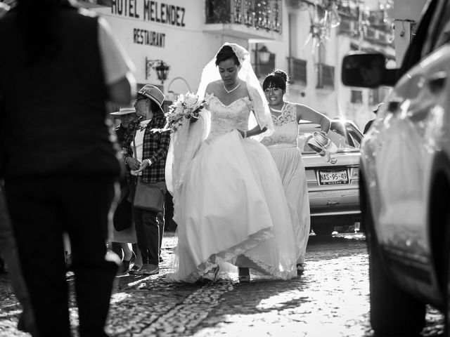 La boda de Mario y Nayeli en Taxco, Guerrero 51