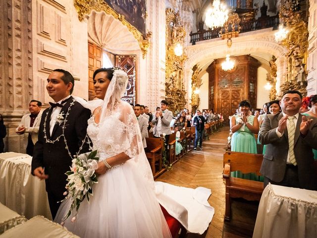 La boda de Mario y Nayeli en Taxco, Guerrero 68