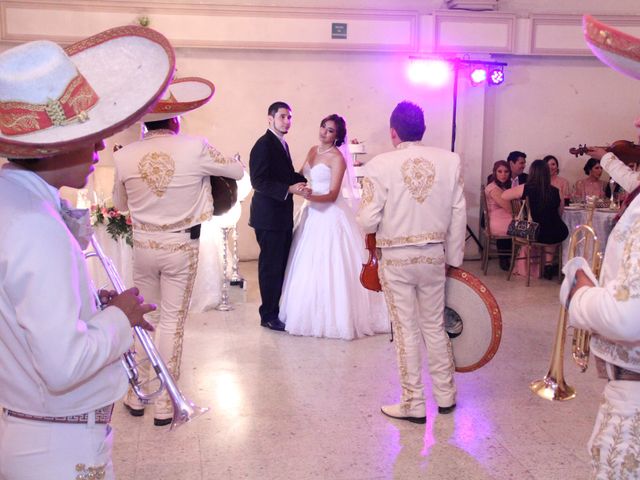 La boda de Erasmo y Mayte en Cadereyta Jiménez, Nuevo León 19
