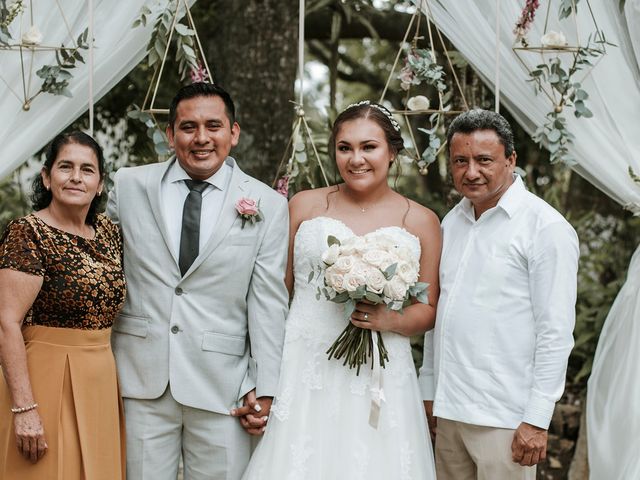 La boda de Néstor y Patricia en Berriozábal, Chiapas 389