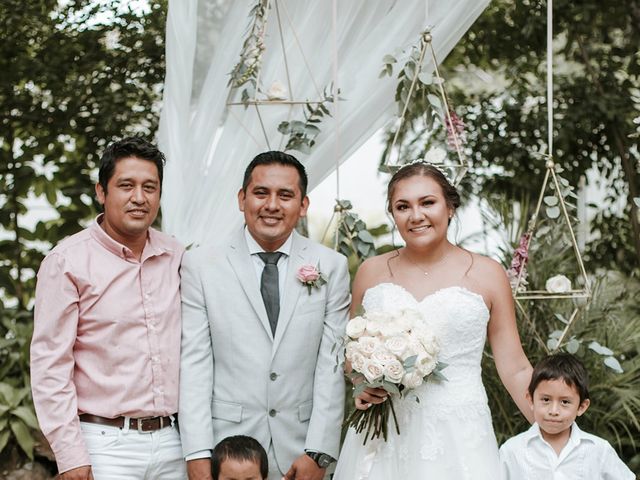 La boda de Néstor y Patricia en Berriozábal, Chiapas 394