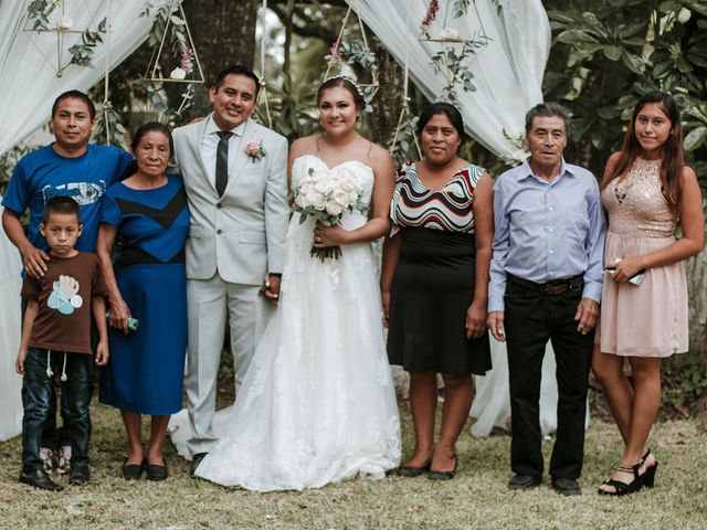 La boda de Néstor y Patricia en Berriozábal, Chiapas 397