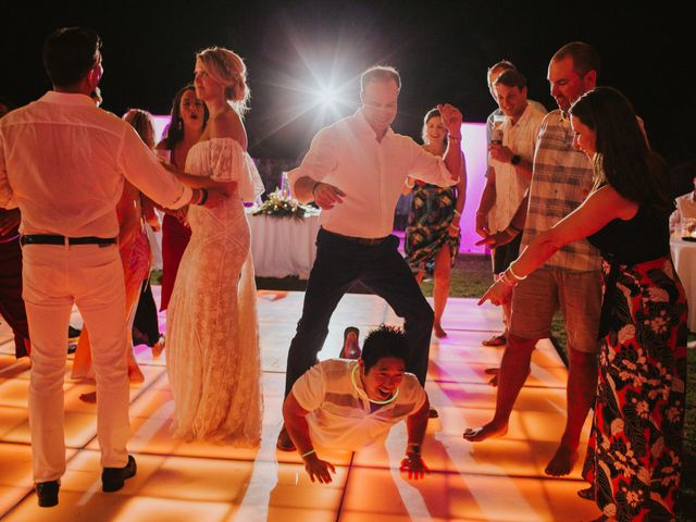 La boda de Kory y Lindsay en Bahía de Banderas, Nayarit 33