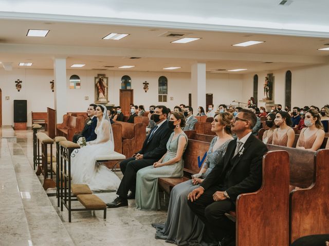 La boda de Tonatiu y Brenda en Mexicali, Baja California 31
