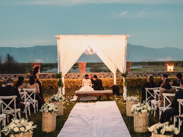 La boda de Gabo y Yuni en Jocotepec, Jalisco 375