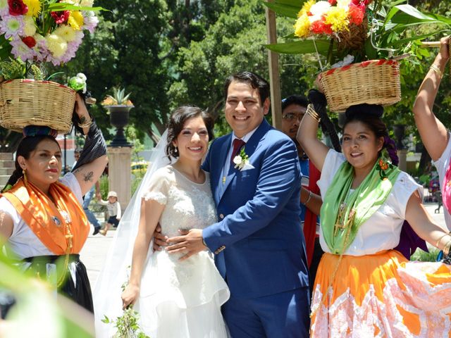 La boda de Marcos y Karen en Oaxaca, Oaxaca 36