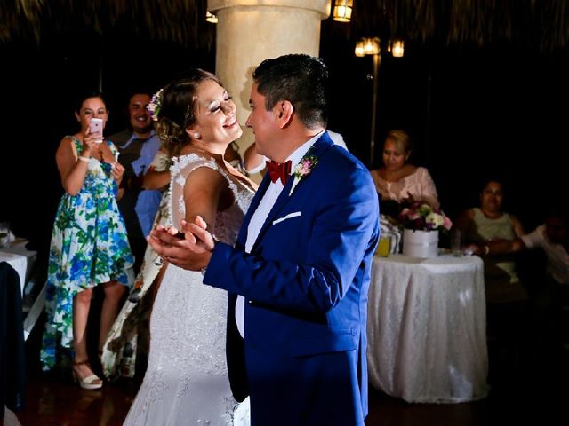 La boda de Verónica  y Rodrigo  en Ixtapa Zihuatanejo, Guerrero 12
