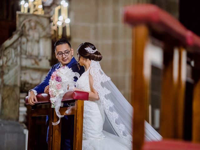 La boda de Edgar y Naim en Iztapalapa, Ciudad de México 24