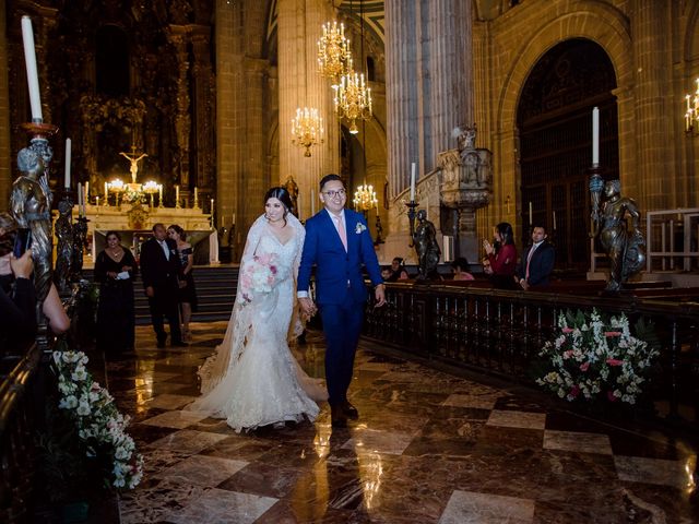 La boda de Edgar y Naim en Iztapalapa, Ciudad de México 27