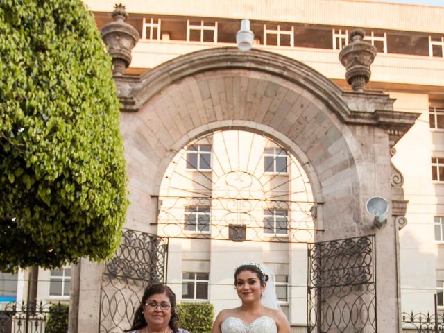 La boda de Carlos y Miriam en Irapuato, Guanajuato 17