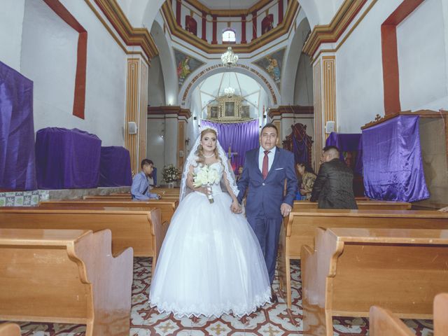 La boda de Miguel y Ana en San Lorenzo Cacaotepec, Oaxaca 16