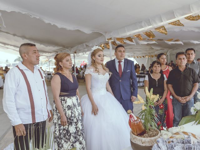 La boda de Miguel y Ana en San Lorenzo Cacaotepec, Oaxaca 25