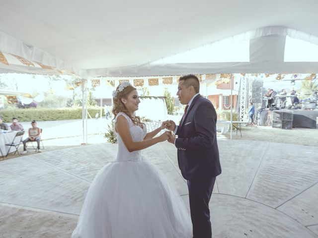La boda de Miguel y Ana en San Lorenzo Cacaotepec, Oaxaca 33