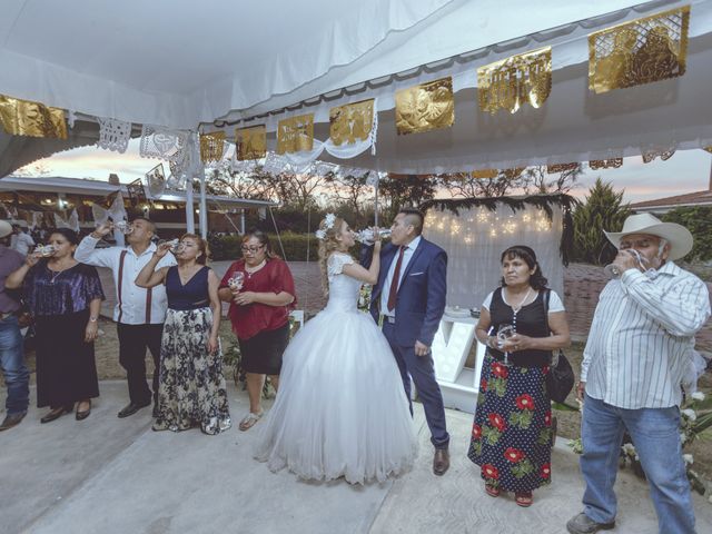 La boda de Miguel y Ana en San Lorenzo Cacaotepec, Oaxaca 34