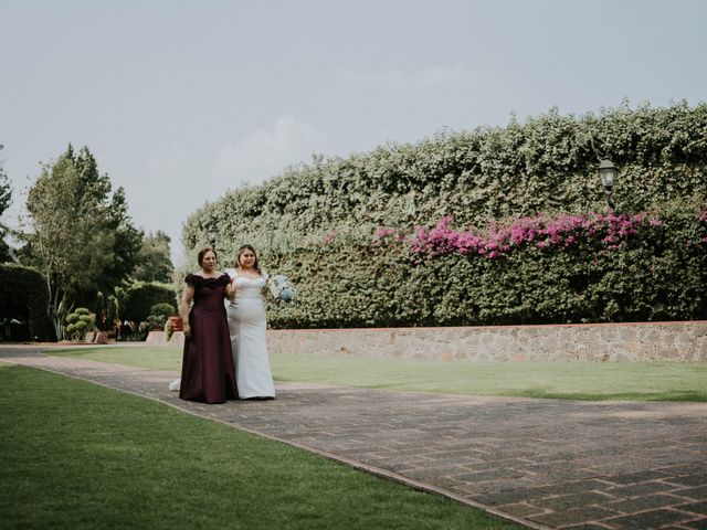 La boda de Víctor y Ixh-tel en Tlalpan, Ciudad de México 24