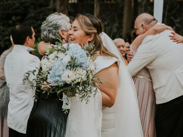 La boda de Víctor y Ixh-tel en Tlalpan, Ciudad de México 35