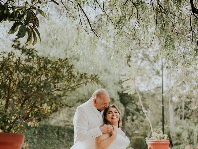 La boda de Víctor y Ixh-tel en Tlalpan, Ciudad de México 45