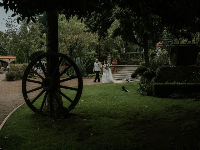 La boda de Víctor y Ixh-tel en Tlalpan, Ciudad de México 51