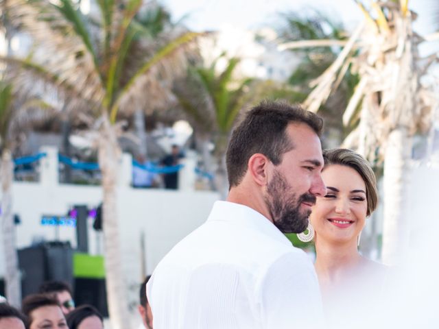 La boda de Iury y Angélica en Cancún, Quintana Roo 37