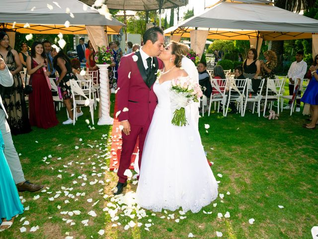 La boda de Miguel y Angélica en Gustavo A. Madero, Ciudad de México 32