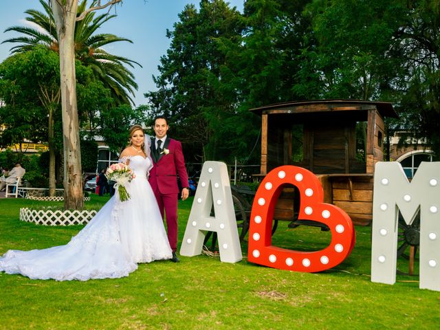 La boda de Miguel y Angélica en Gustavo A. Madero, Ciudad de México 33