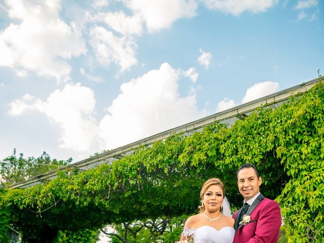 La boda de Miguel y Angélica en Gustavo A. Madero, Ciudad de México 2