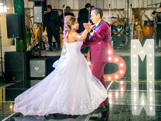 La boda de Miguel y Angélica en Gustavo A. Madero, Ciudad de México 43