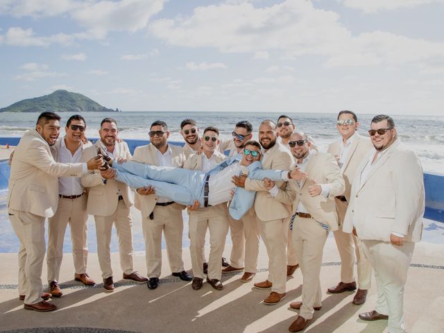 La boda de Carlos y Isabel en Mazatlán, Sinaloa 28