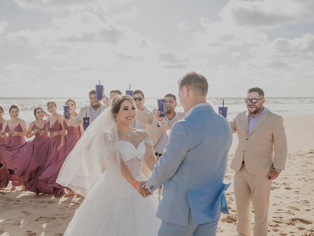 La boda de Carlos y Isabel en Mazatlán, Sinaloa 36