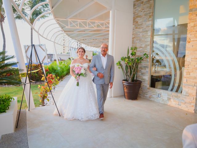 La boda de Carlos y Isabel en Mazatlán, Sinaloa 60