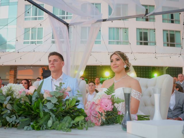 La boda de Carlos y Isabel en Mazatlán, Sinaloa 70