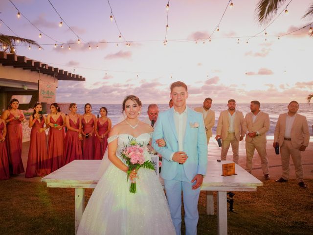 La boda de Carlos y Isabel en Mazatlán, Sinaloa 76