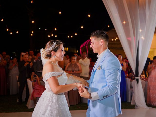 La boda de Carlos y Isabel en Mazatlán, Sinaloa 90