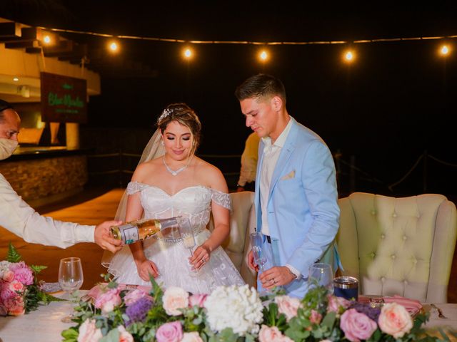 La boda de Carlos y Isabel en Mazatlán, Sinaloa 94