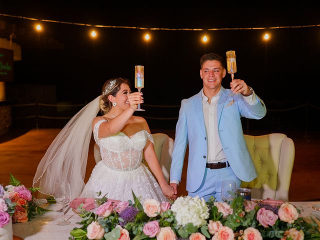 La boda de Carlos y Isabel en Mazatlán, Sinaloa 97