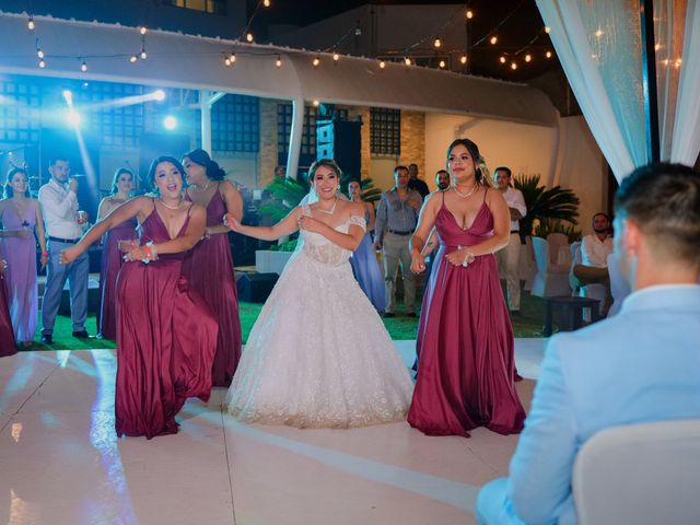 La boda de Carlos y Isabel en Mazatlán, Sinaloa 107