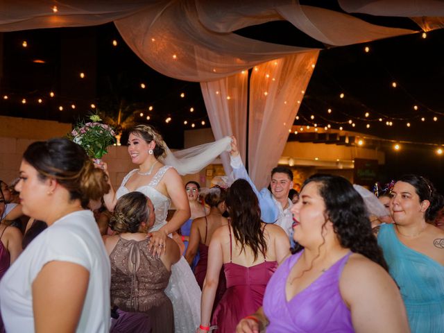 La boda de Carlos y Isabel en Mazatlán, Sinaloa 108