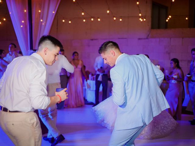 La boda de Carlos y Isabel en Mazatlán, Sinaloa 113