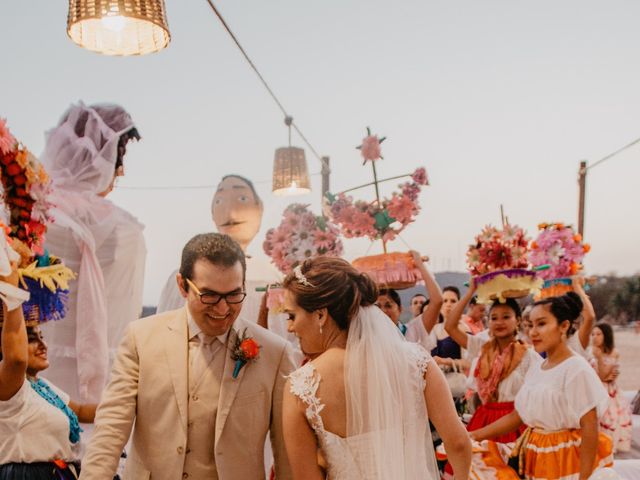 La boda de Alejandro y Elsa en Huatulco, Oaxaca 29