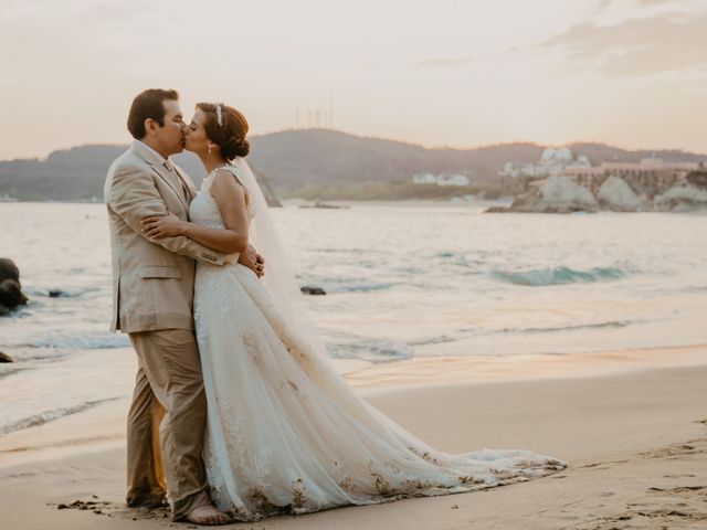 La boda de Alejandro y Elsa en Huatulco, Oaxaca 44