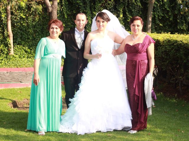 La boda de Berny y Montse en Iztapalapa, Ciudad de México 26