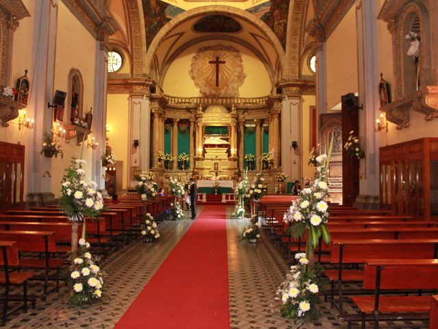 La boda de Berny y Montse en Iztapalapa, Ciudad de México 30