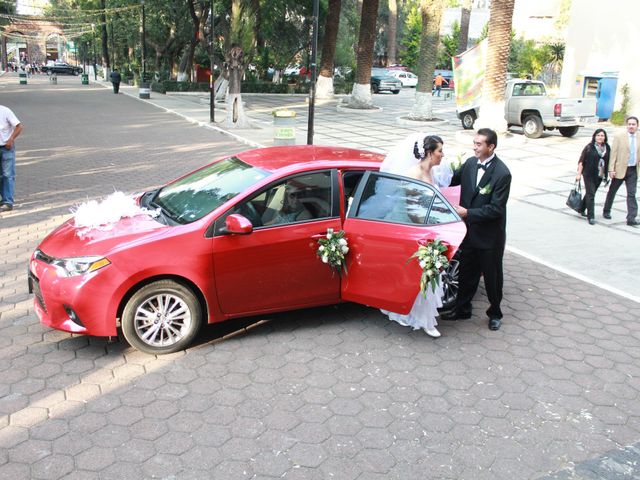 La boda de Berny y Montse en Iztapalapa, Ciudad de México 32